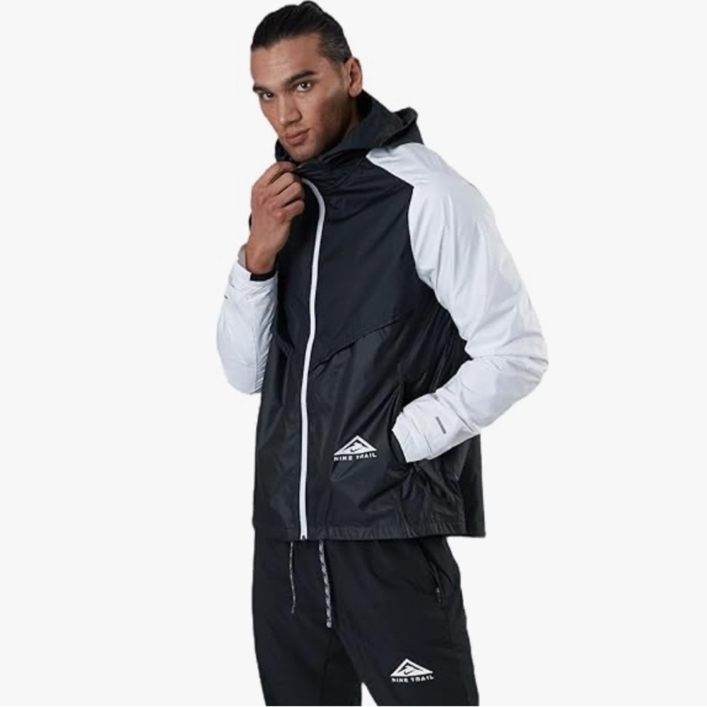 Nike Trail Windrunner Running Jacket